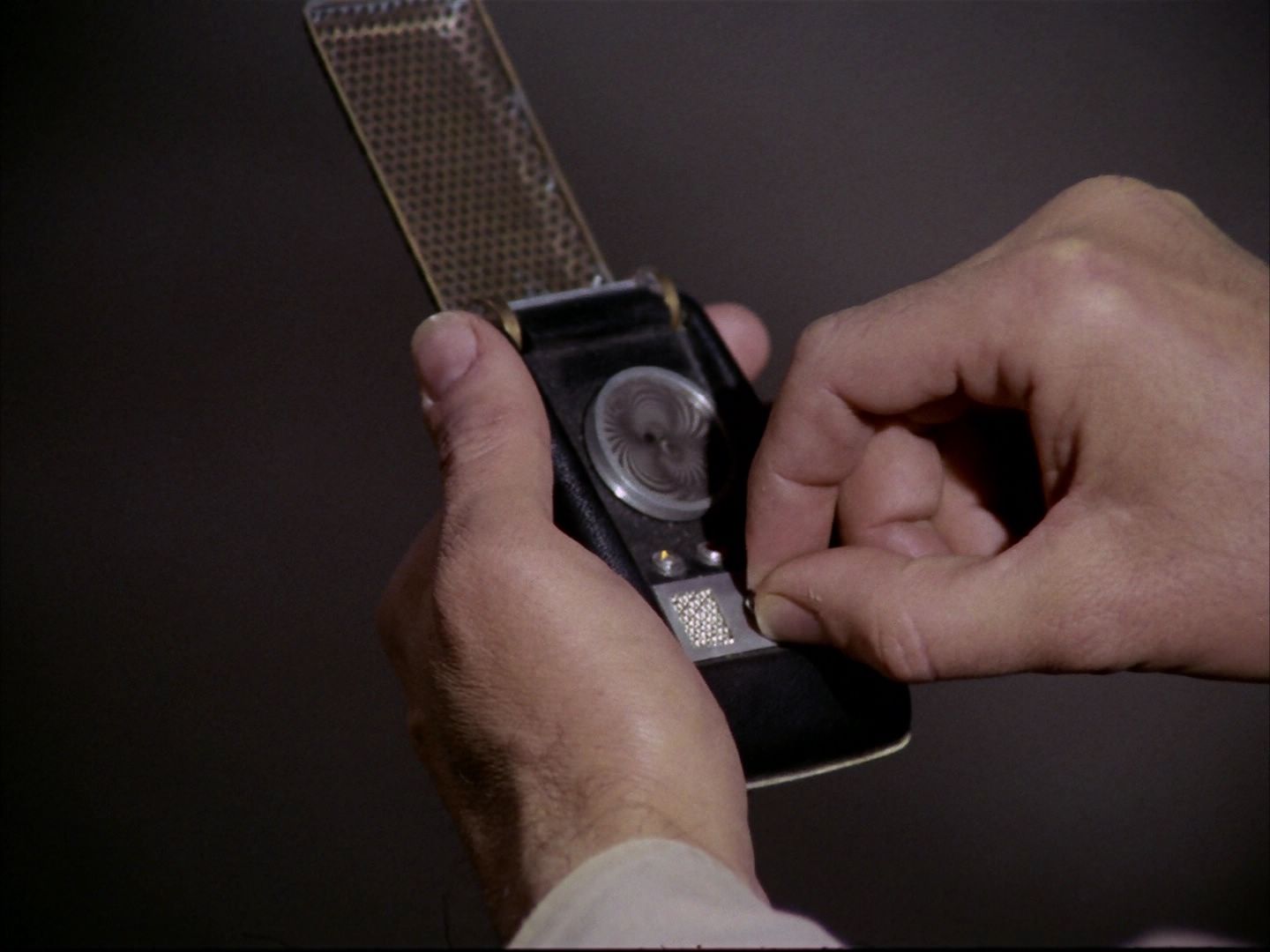 ariane179254_StarTrek_2x21_PatternsOfForce_2063.jpg