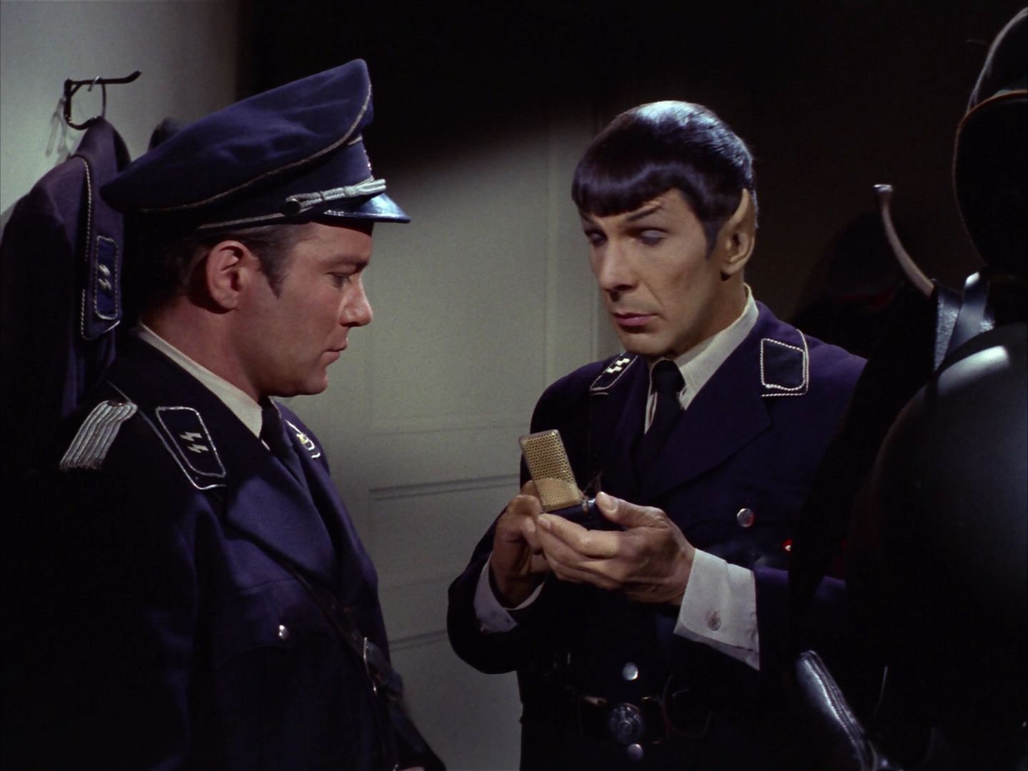 ariane179254_StarTrek_2x21_PatternsOfForce_2068.jpg