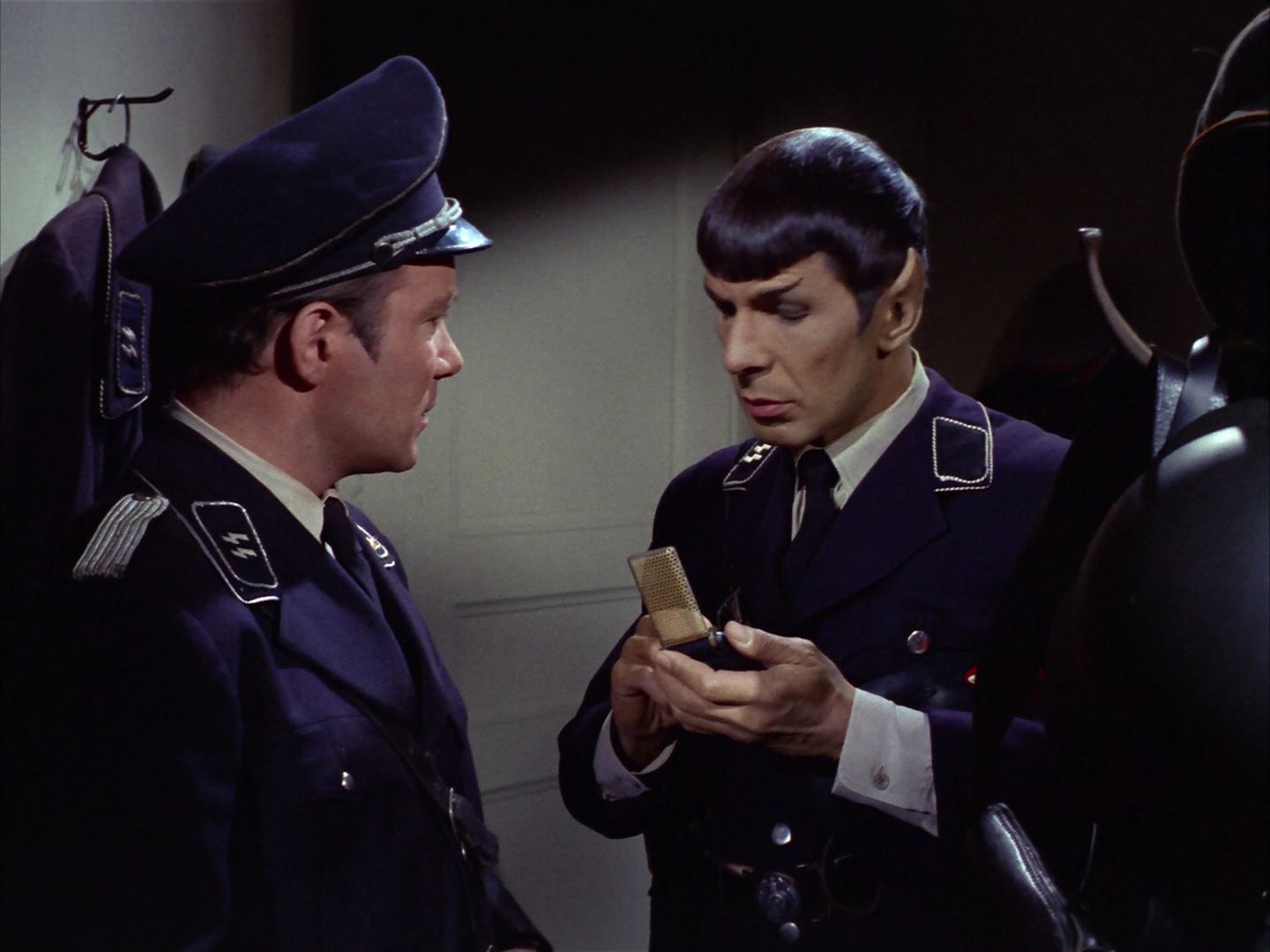 ariane179254_StarTrek_2x21_PatternsOfForce_2071.jpg