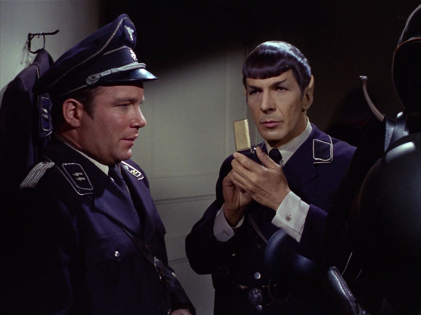 ariane179254_StarTrek_2x21_PatternsOfForce_2082.jpg