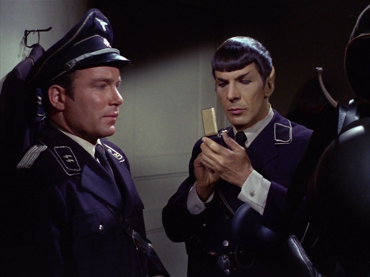 ariane179254_StarTrek_2x21_PatternsOfForce_2083.jpg