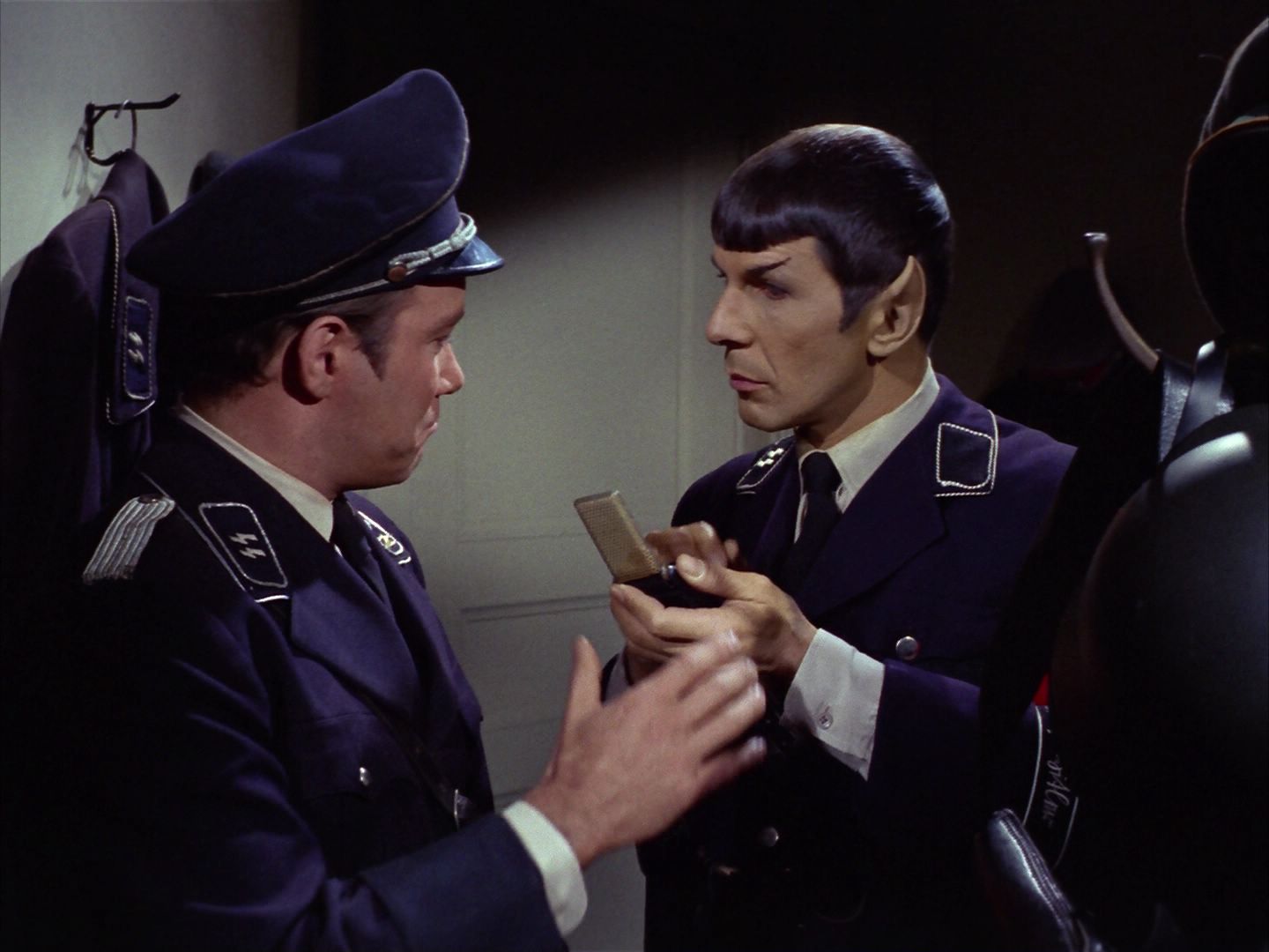ariane179254_StarTrek_2x21_PatternsOfForce_2085.jpg