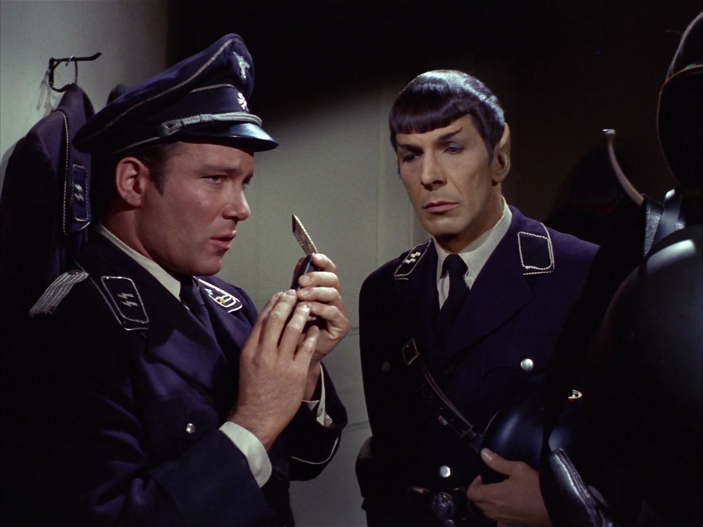 ariane179254_StarTrek_2x21_PatternsOfForce_2098.jpg