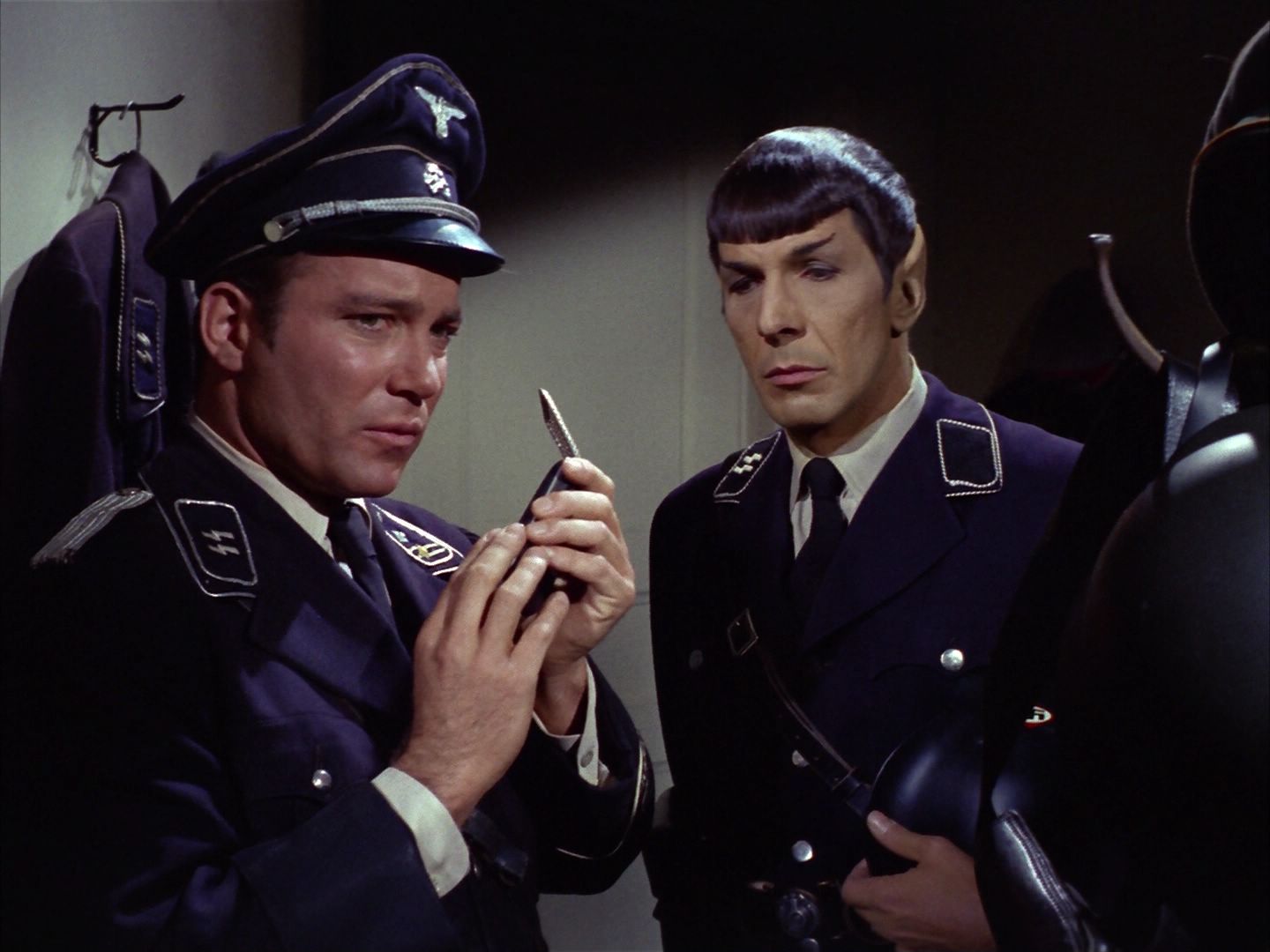 ariane179254_StarTrek_2x21_PatternsOfForce_2099.jpg