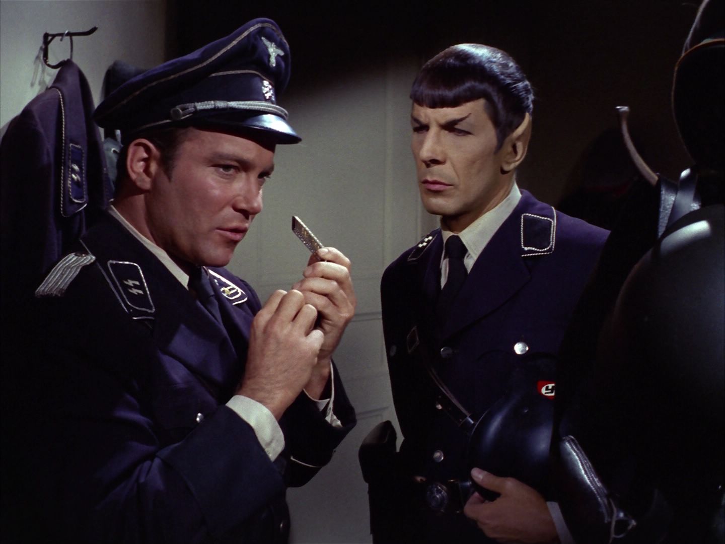 ariane179254_StarTrek_2x21_PatternsOfForce_2133.jpg