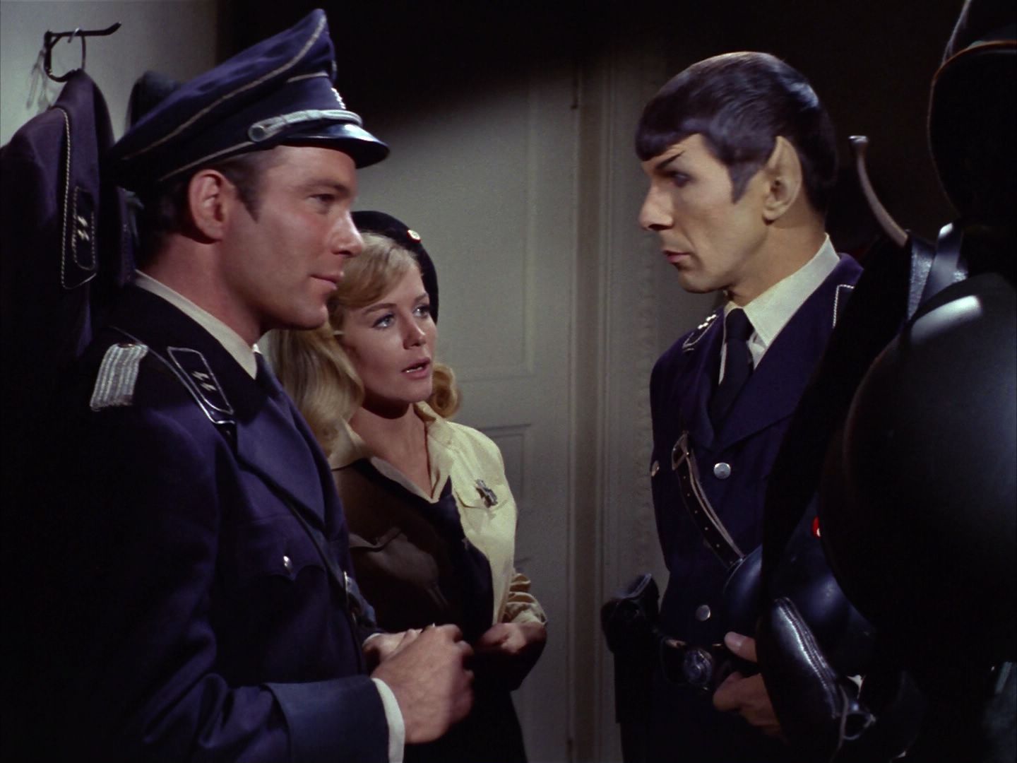 ariane179254_StarTrek_2x21_PatternsOfForce_2168.jpg
