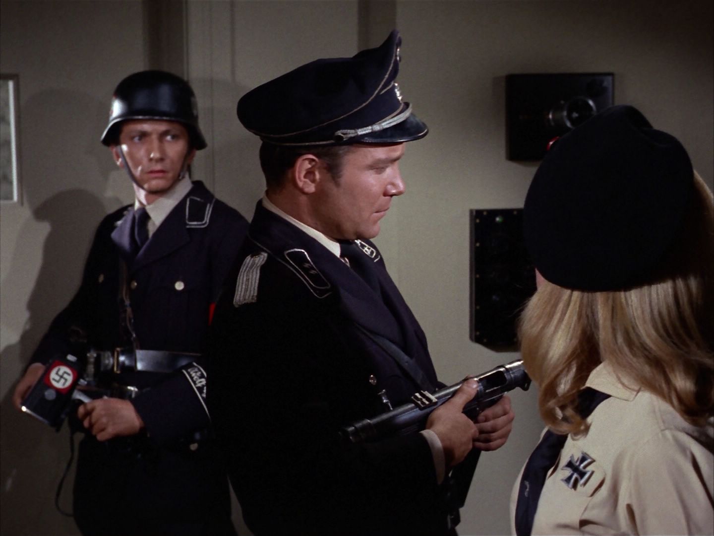 ariane179254_StarTrek_2x21_PatternsOfForce_2562.jpg