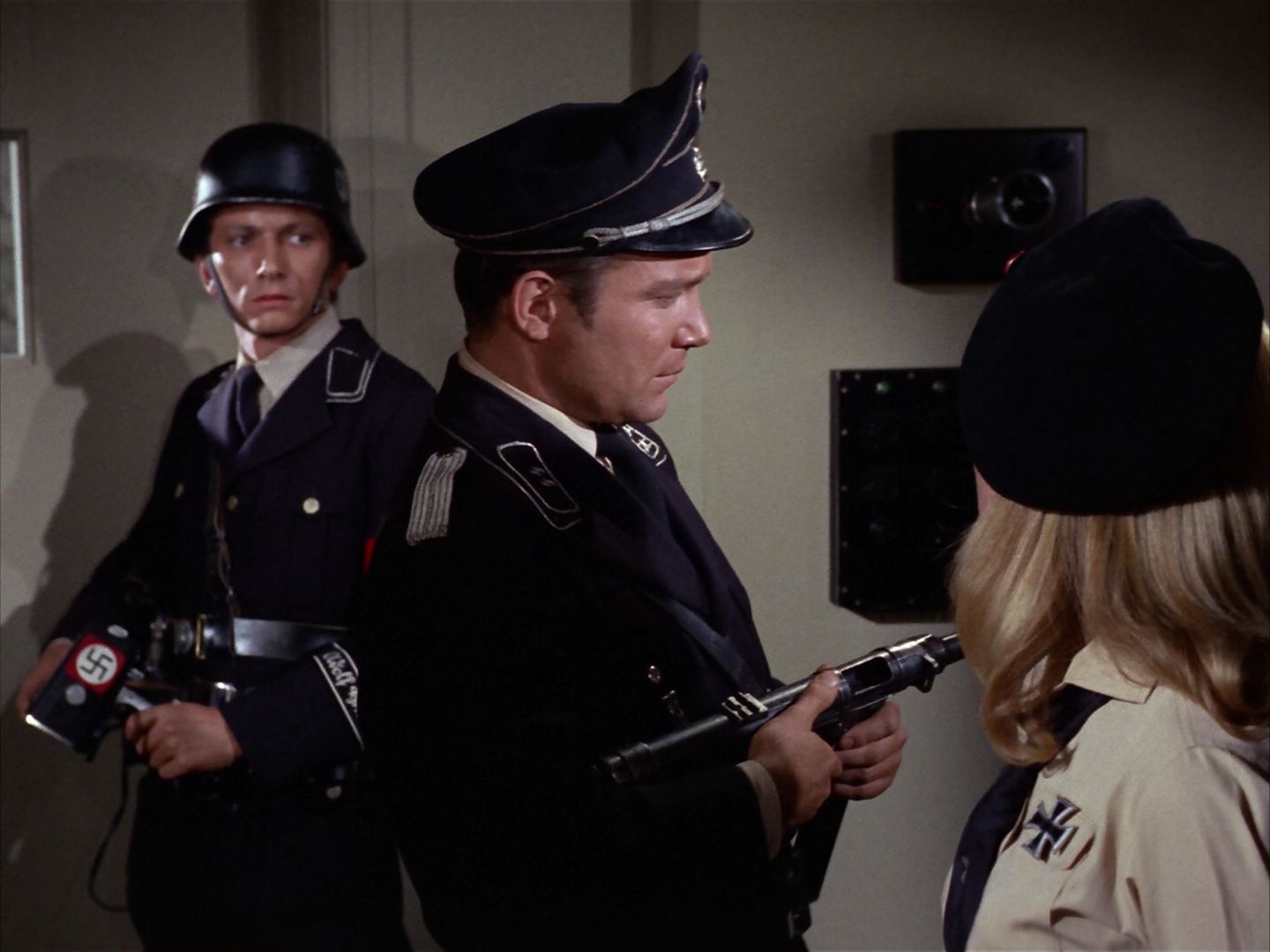 ariane179254_StarTrek_2x21_PatternsOfForce_2564.jpg