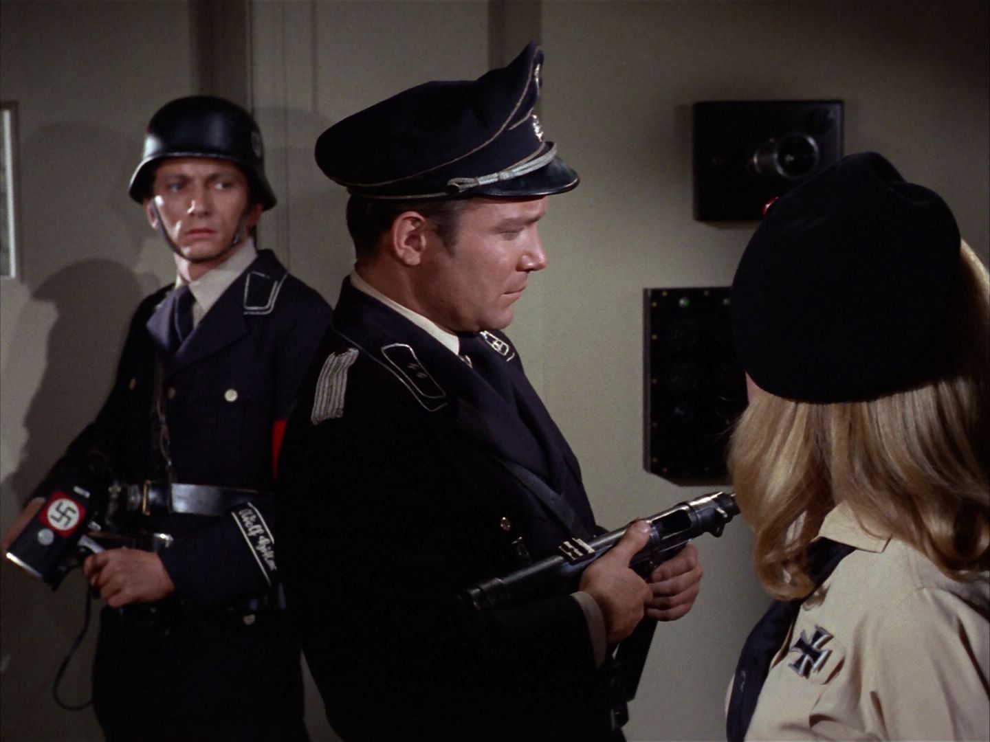 ariane179254_StarTrek_2x21_PatternsOfForce_2565.jpg