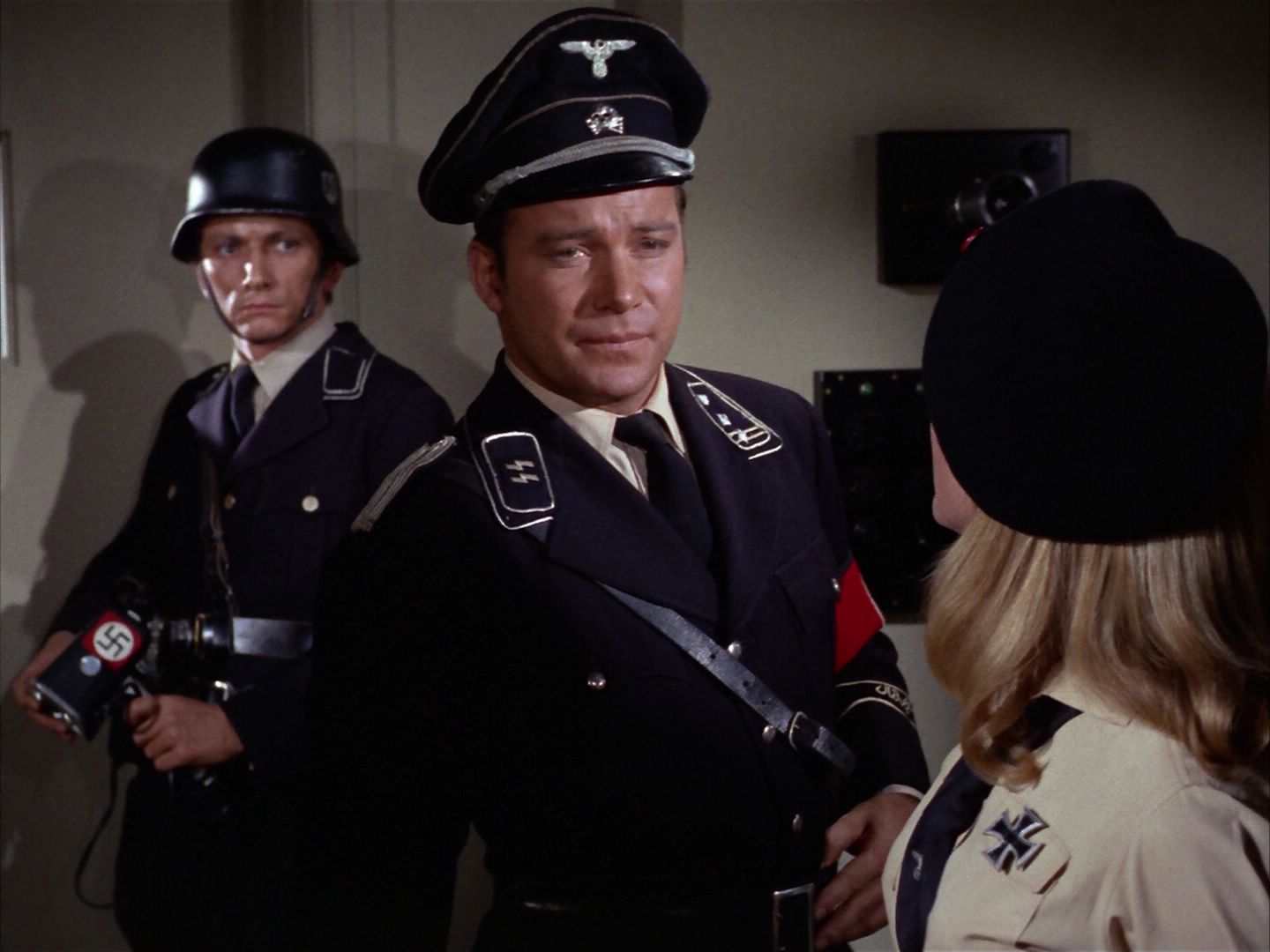 ariane179254_StarTrek_2x21_PatternsOfForce_2574.jpg