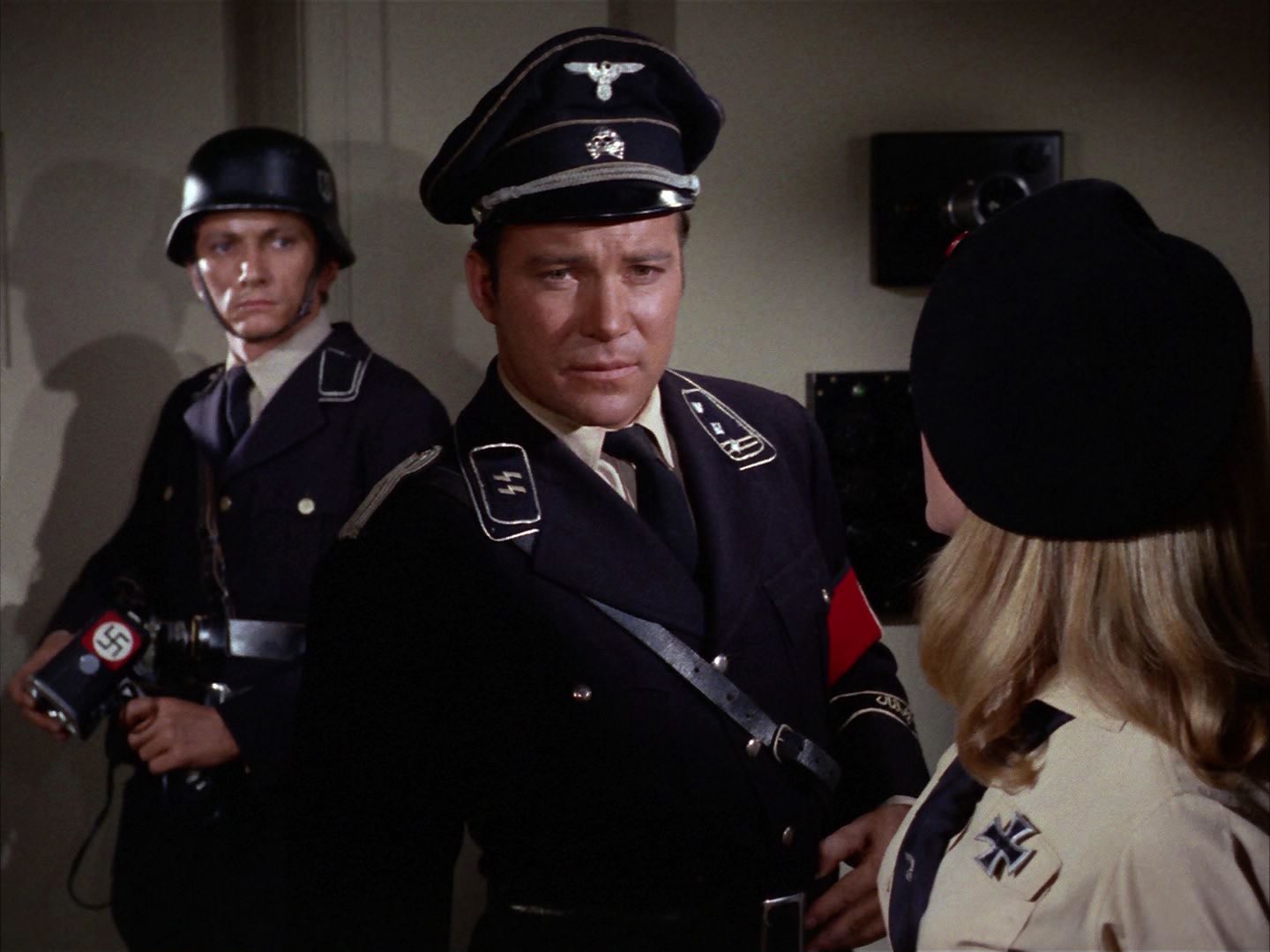 ariane179254_StarTrek_2x21_PatternsOfForce_2578.jpg