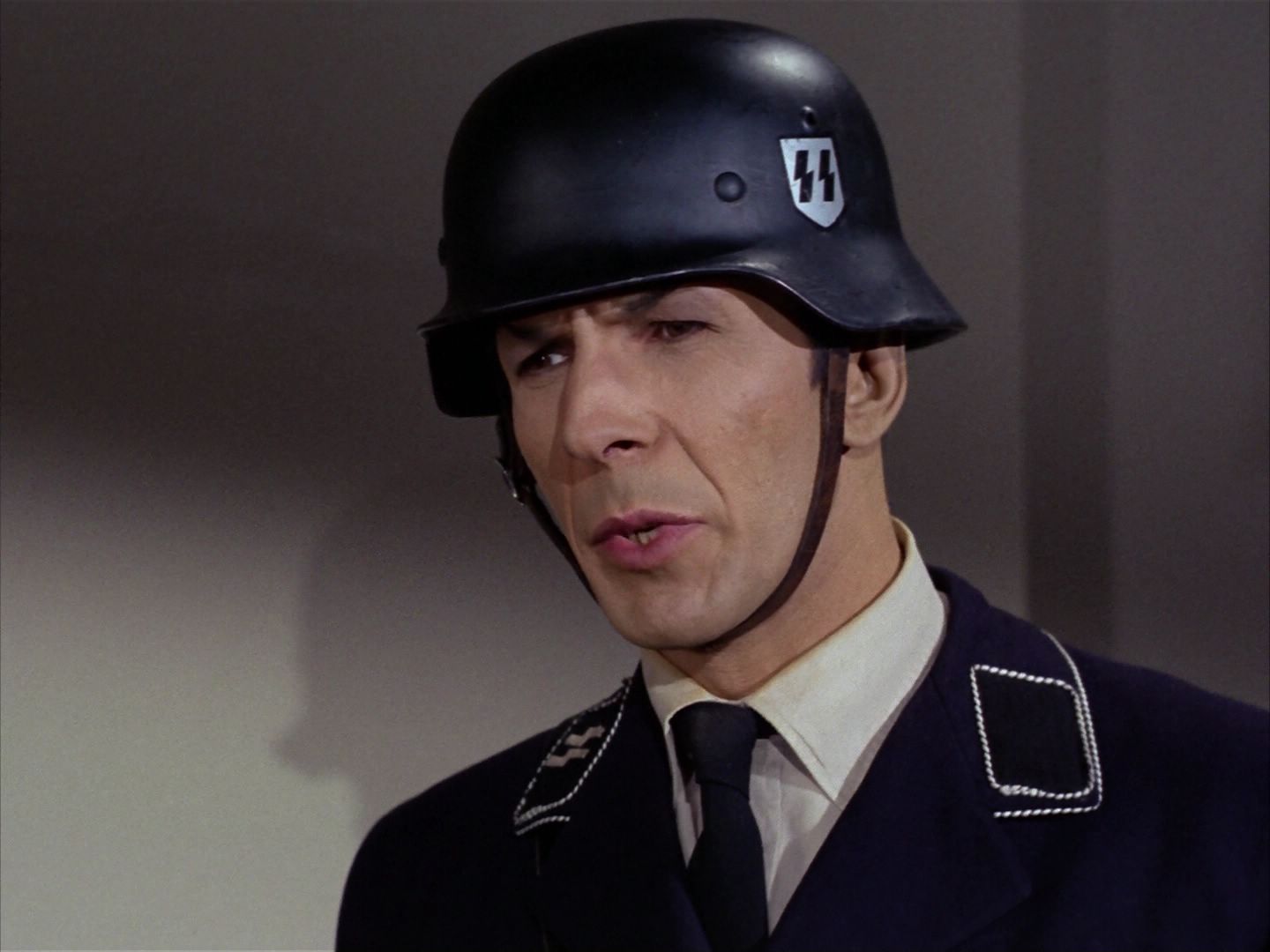 ariane179254_StarTrek_2x21_PatternsOfForce_2650.jpg