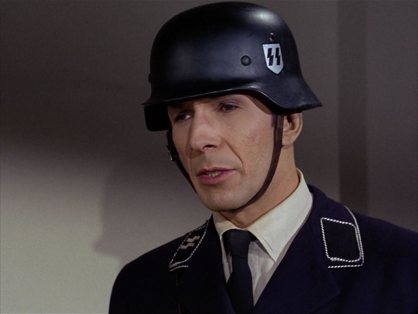 ariane179254_StarTrek_2x21_PatternsOfForce_2670.jpg