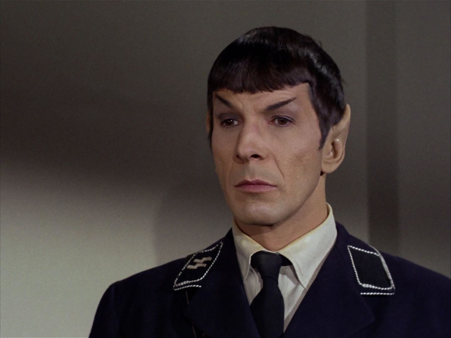 ariane179254_StarTrek_2x21_PatternsOfForce_2753.jpg