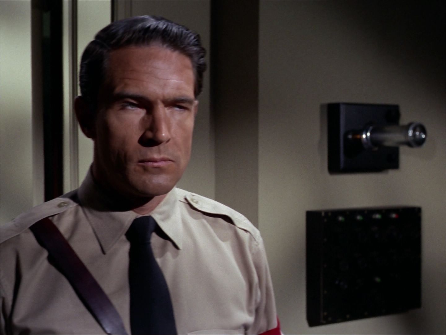 ariane179254_StarTrek_2x21_PatternsOfForce_2786.jpg