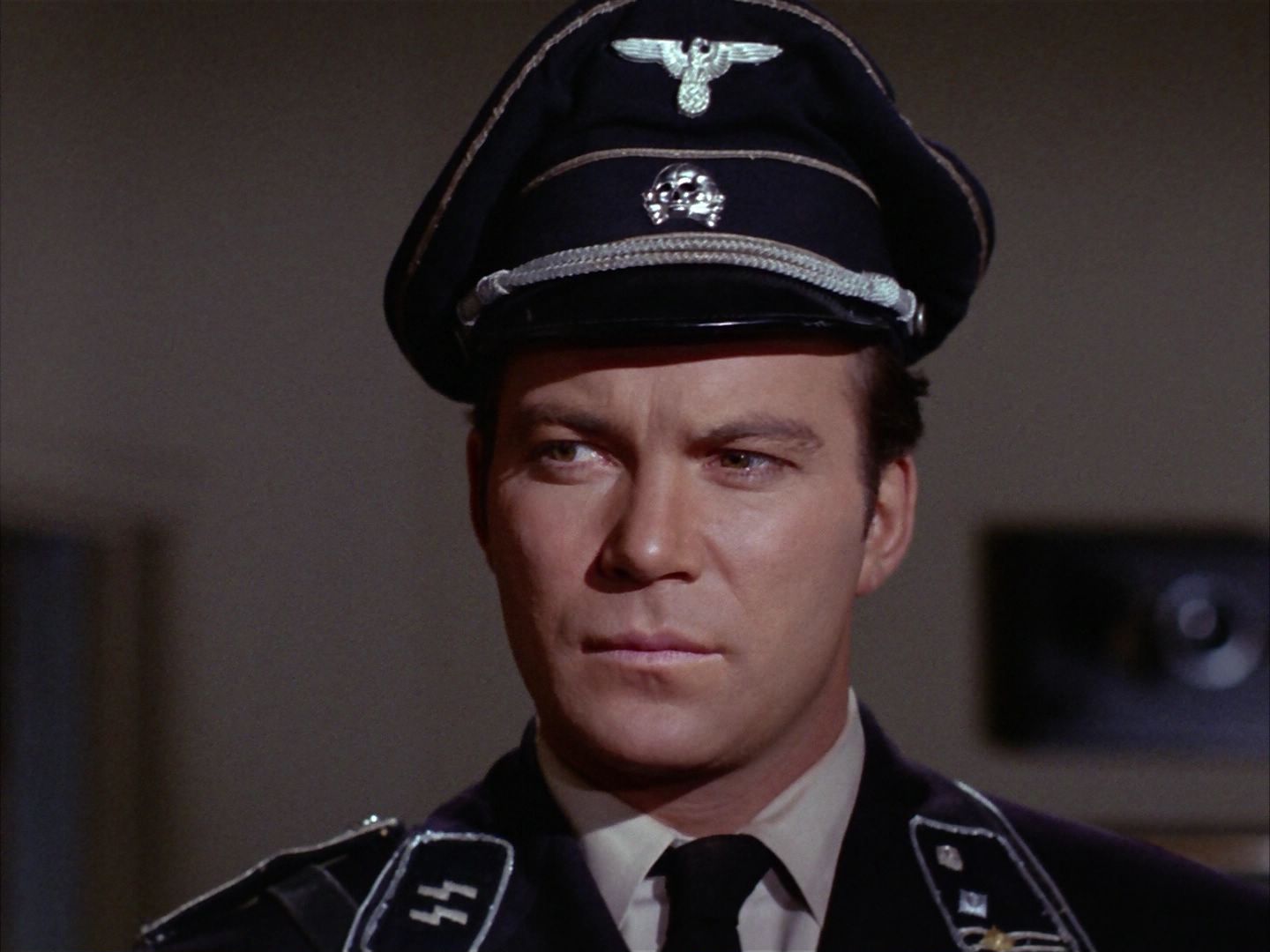 ariane179254_StarTrek_2x21_PatternsOfForce_3105.jpg