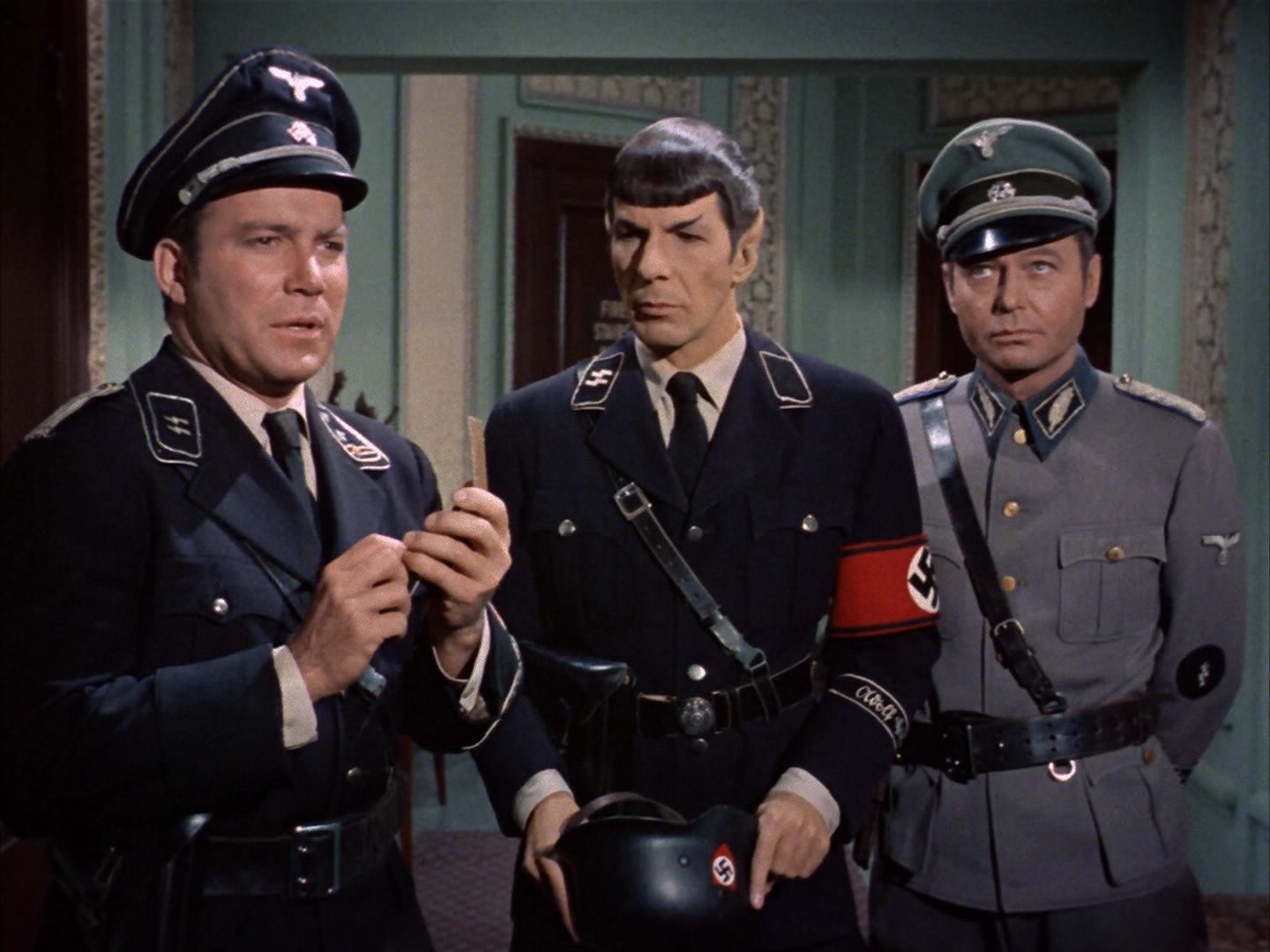 ariane179254_StarTrek_2x21_PatternsOfForce_3143.jpg