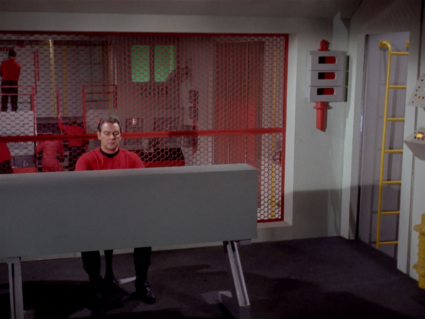 ariane179254_StarTrek_2x22_ByAnyOtherName_0315.jpg