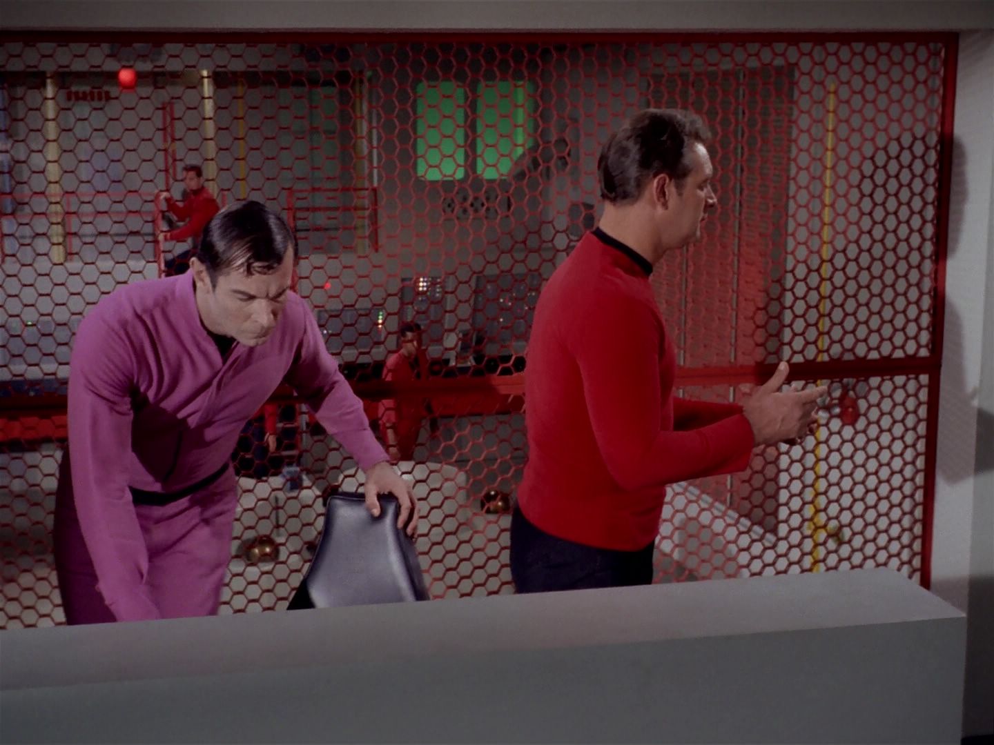 ariane179254_StarTrek_2x22_ByAnyOtherName_0323.jpg