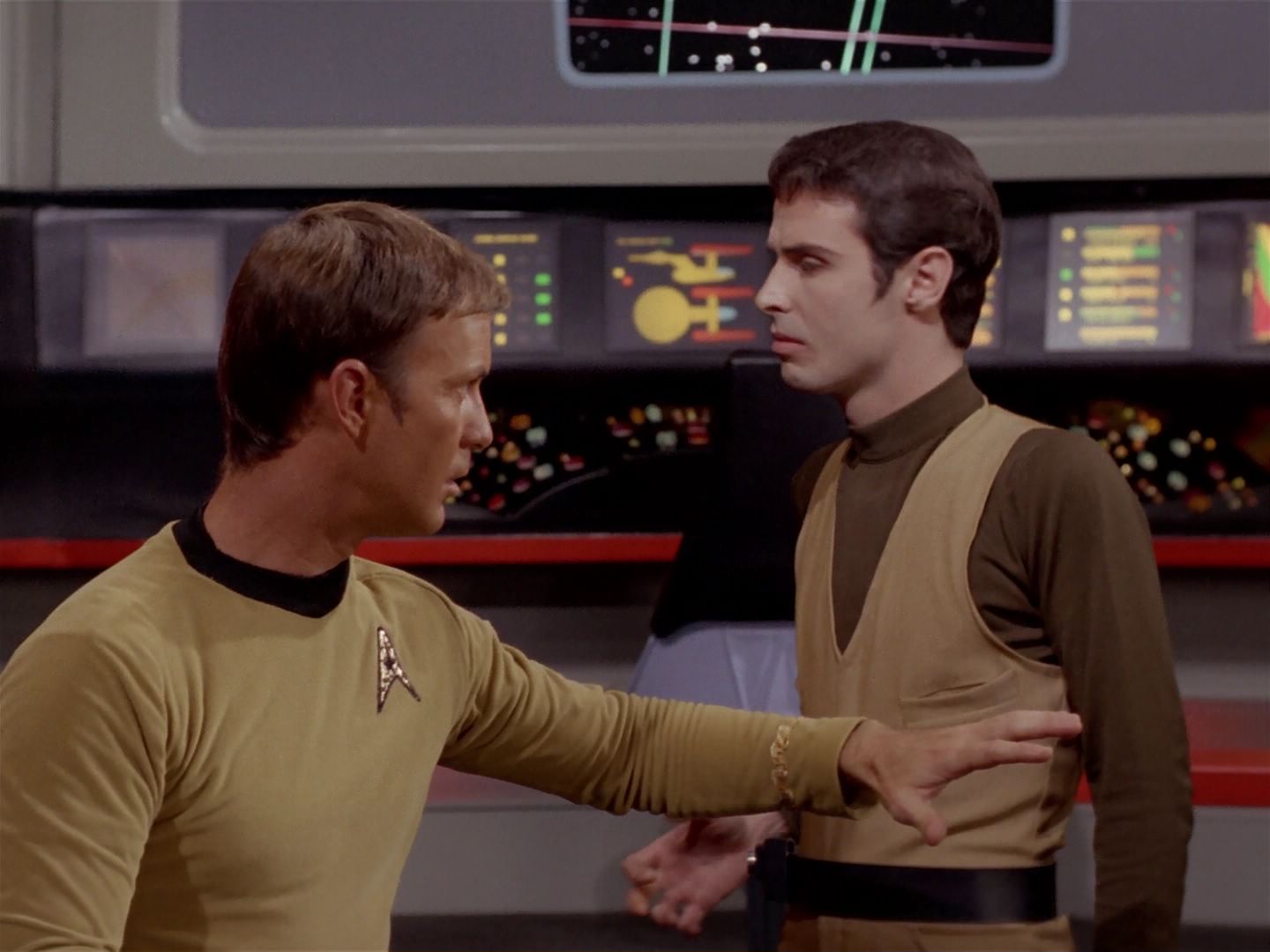 ariane179254_StarTrek_2x22_ByAnyOtherName_0352.jpg