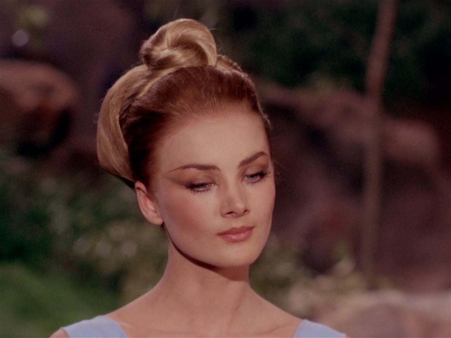 ariane179254_StarTrek_2x22_ByAnyOtherName_0421.jpg