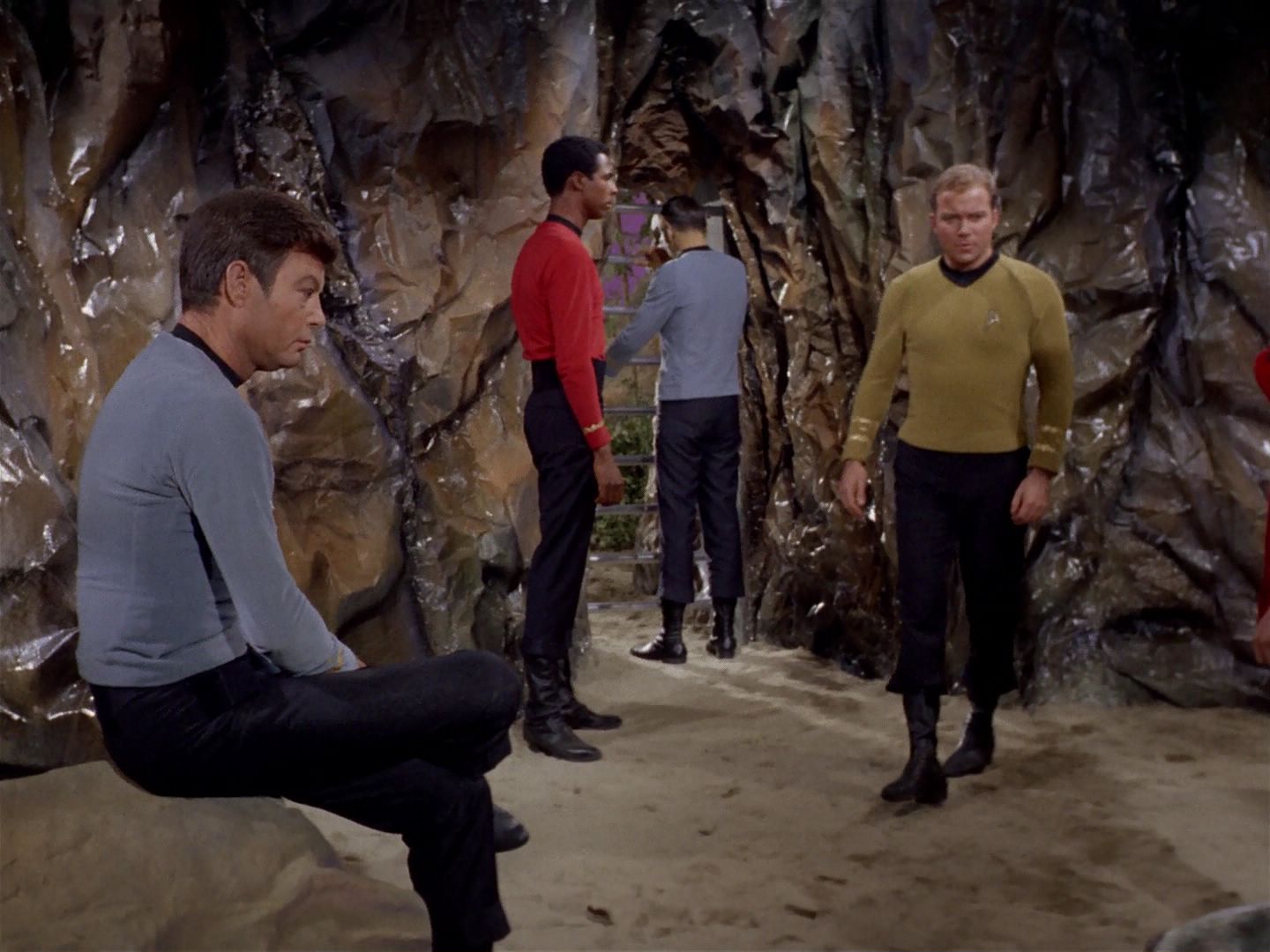 ariane179254_StarTrek_2x22_ByAnyOtherName_0616.jpg