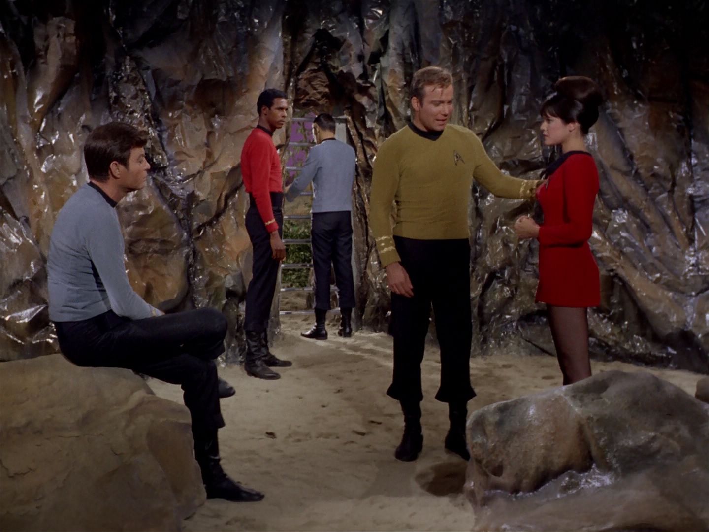 ariane179254_StarTrek_2x22_ByAnyOtherName_0622.jpg