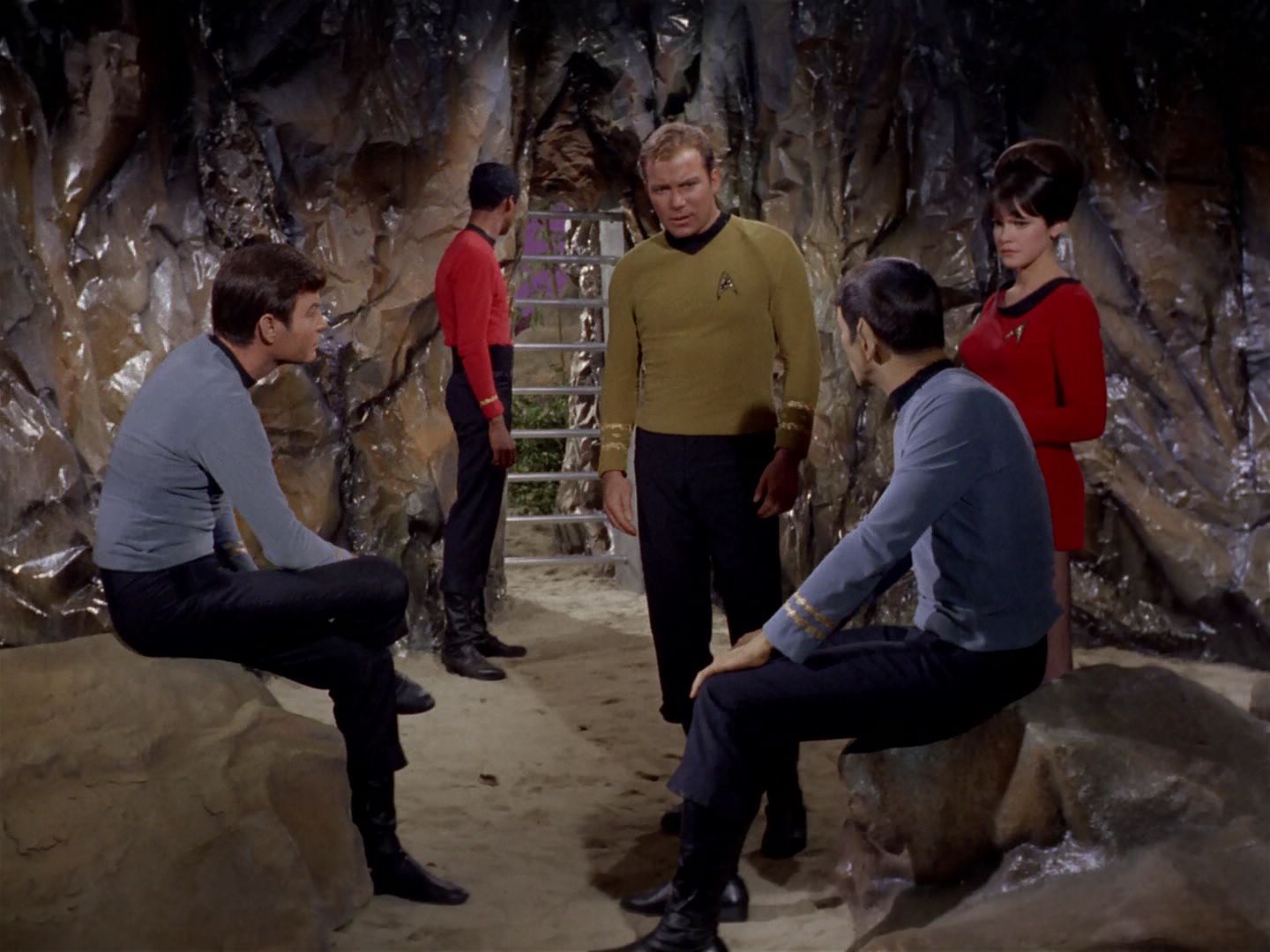 ariane179254_StarTrek_2x22_ByAnyOtherName_0638.jpg