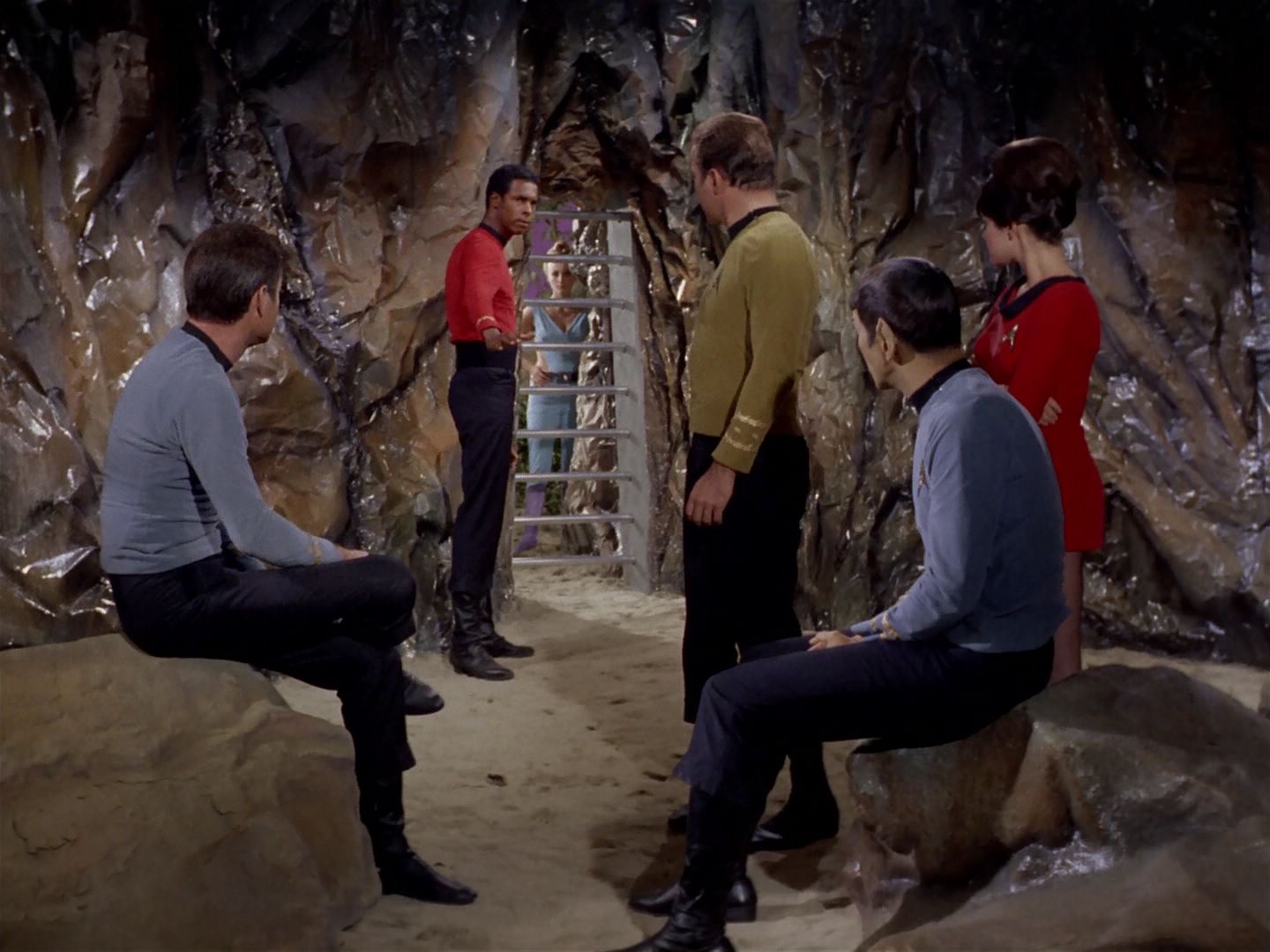 ariane179254_StarTrek_2x22_ByAnyOtherName_0647.jpg