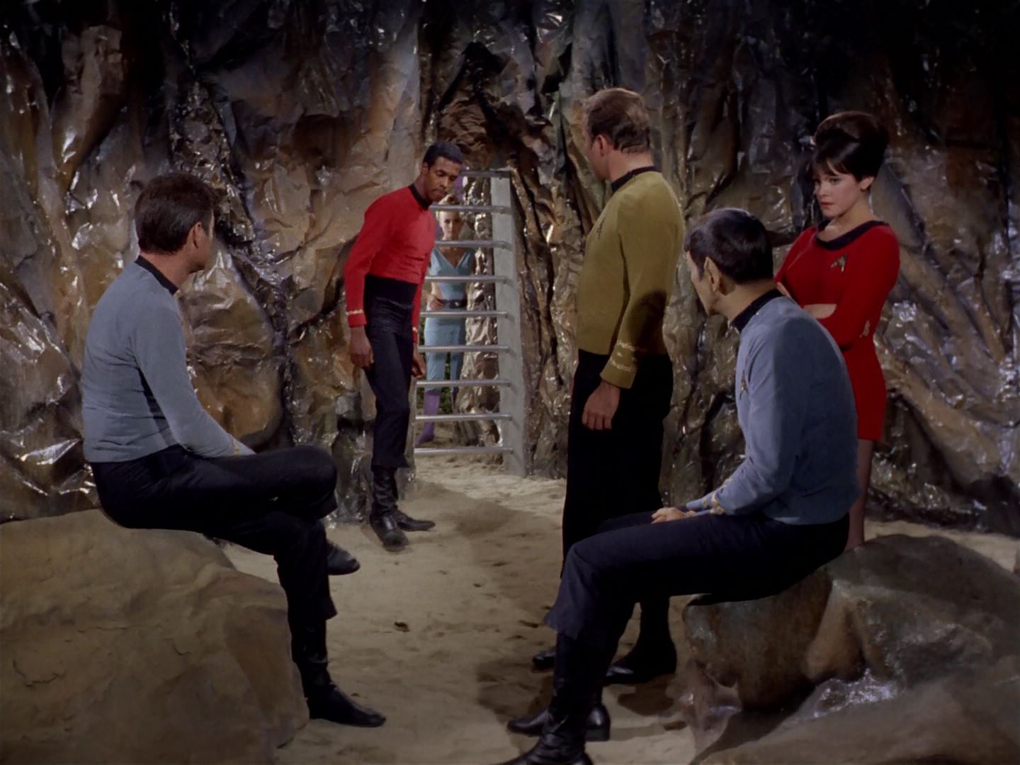 ariane179254_StarTrek_2x22_ByAnyOtherName_0649.jpg
