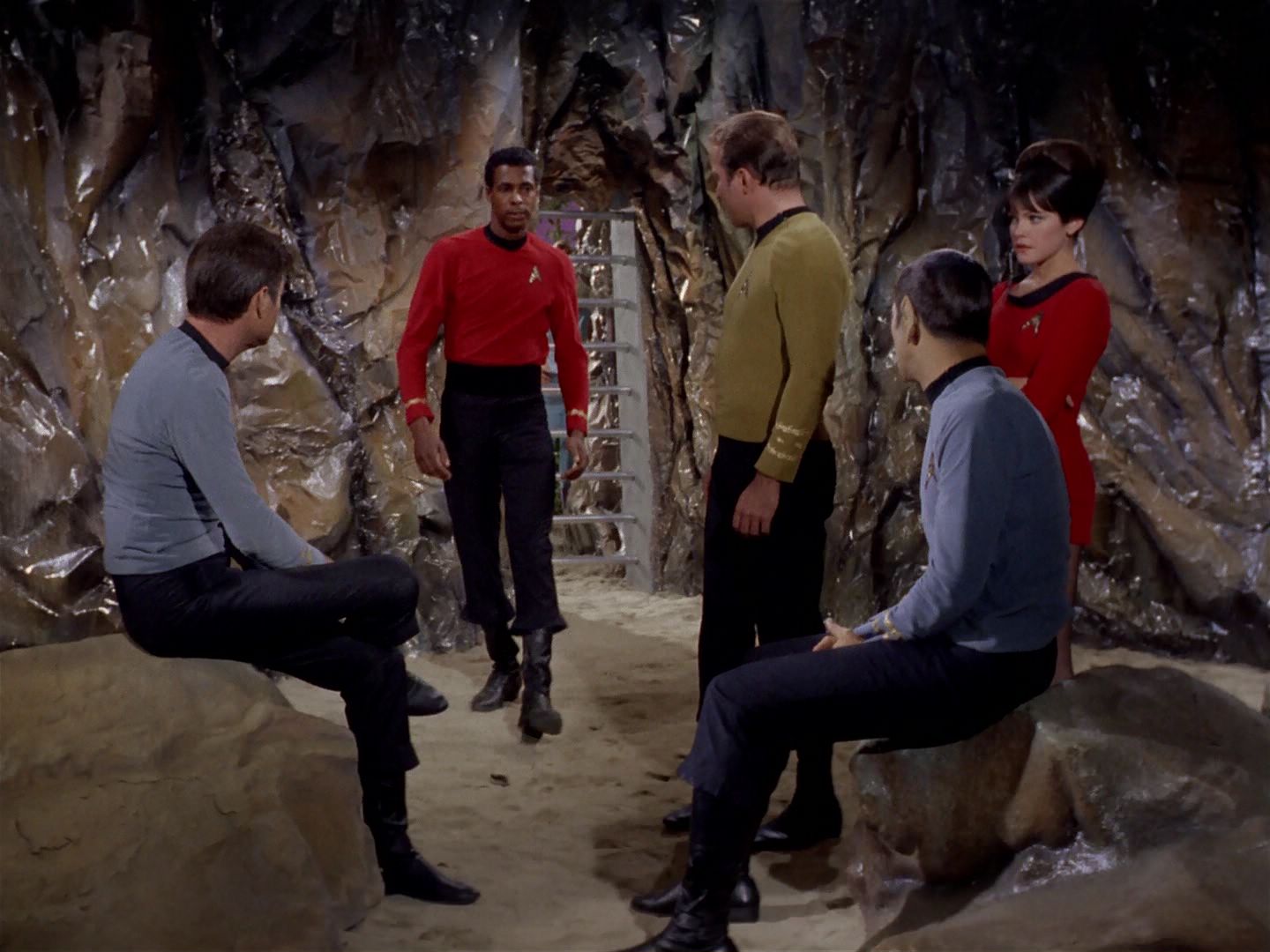 ariane179254_StarTrek_2x22_ByAnyOtherName_0650.jpg