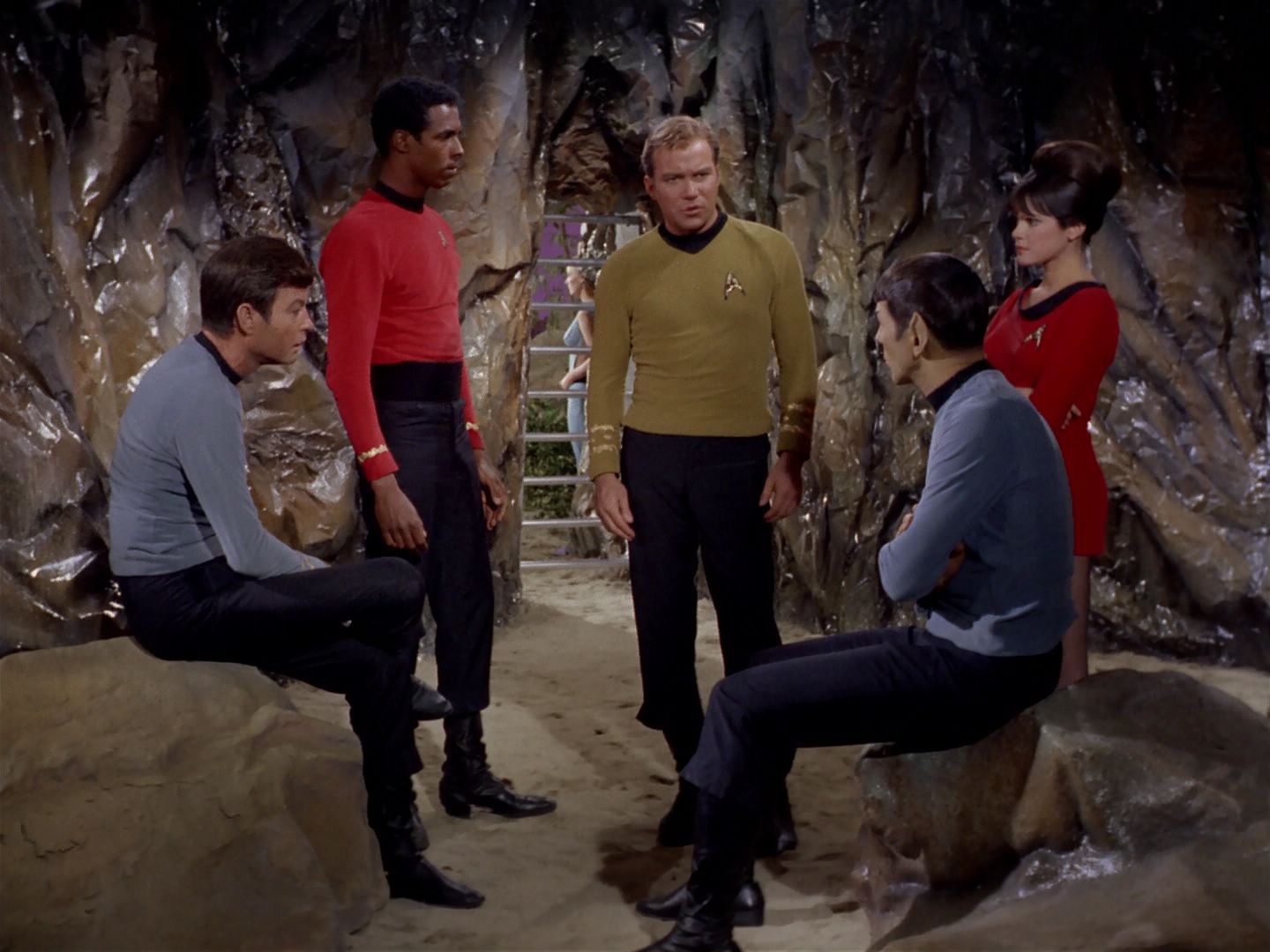 ariane179254_StarTrek_2x22_ByAnyOtherName_0663.jpg