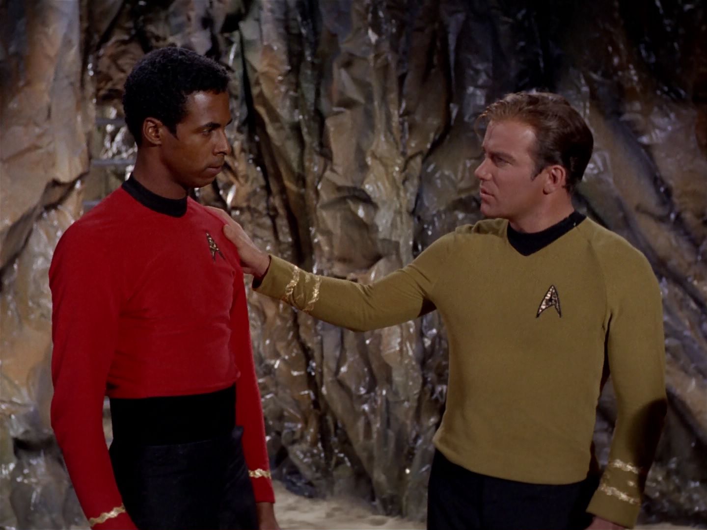 ariane179254_StarTrek_2x22_ByAnyOtherName_0687.jpg