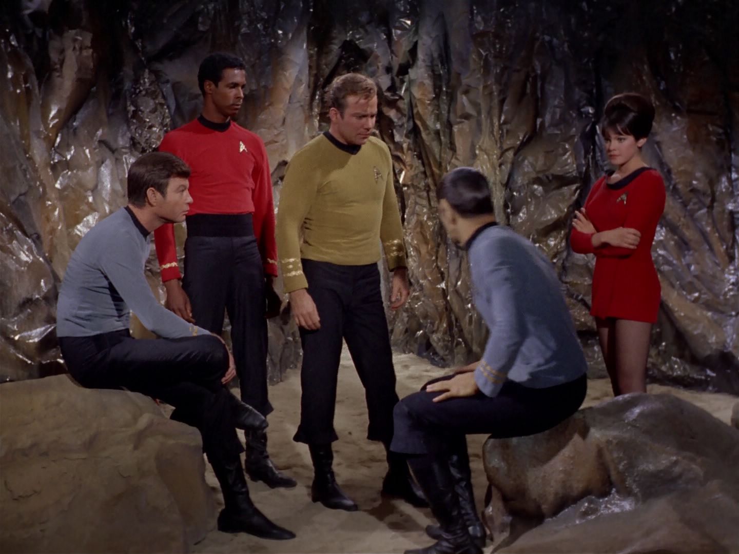 ariane179254_StarTrek_2x22_ByAnyOtherName_0707.jpg