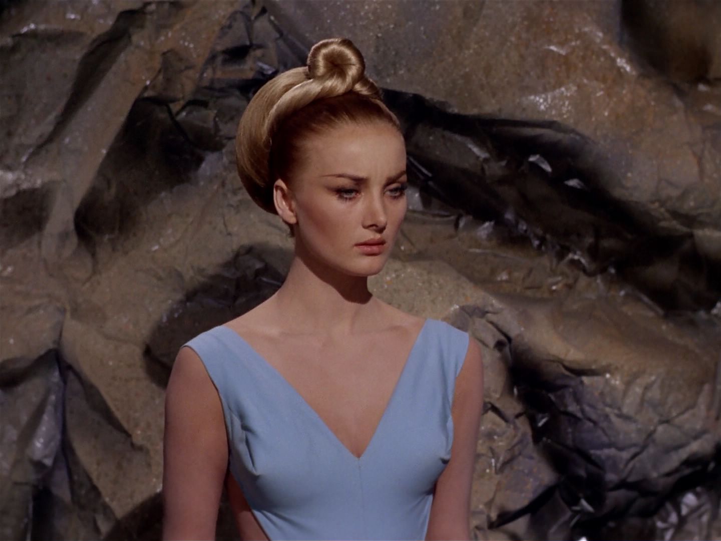 ariane179254_StarTrek_2x22_ByAnyOtherName_0732.jpg