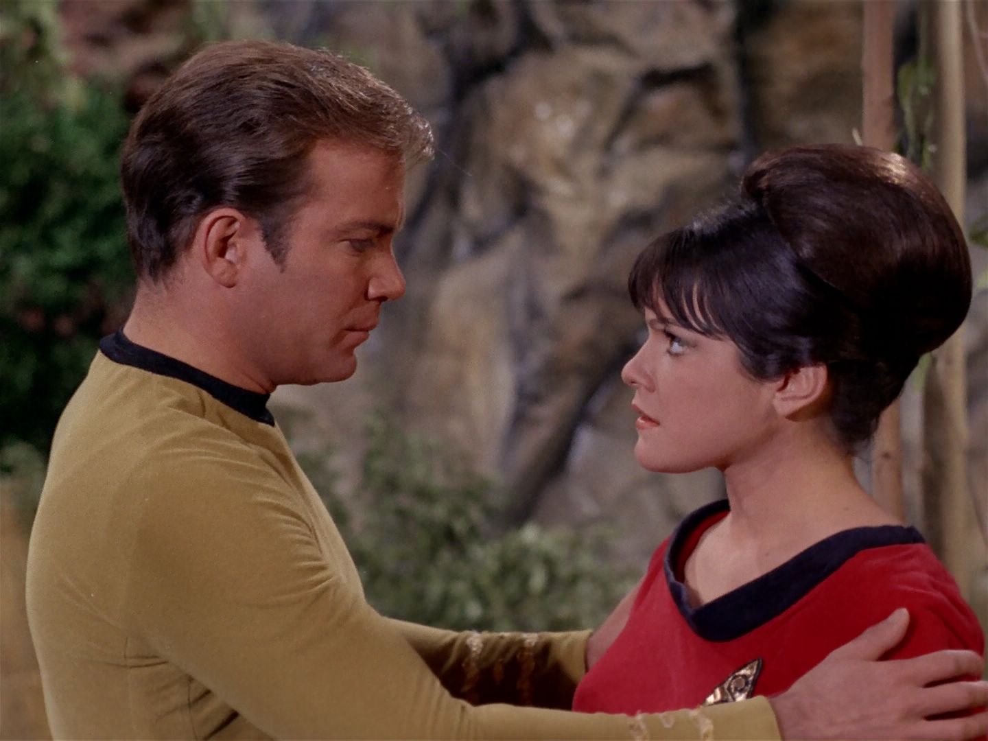 ariane179254_StarTrek_2x22_ByAnyOtherName_0821.jpg