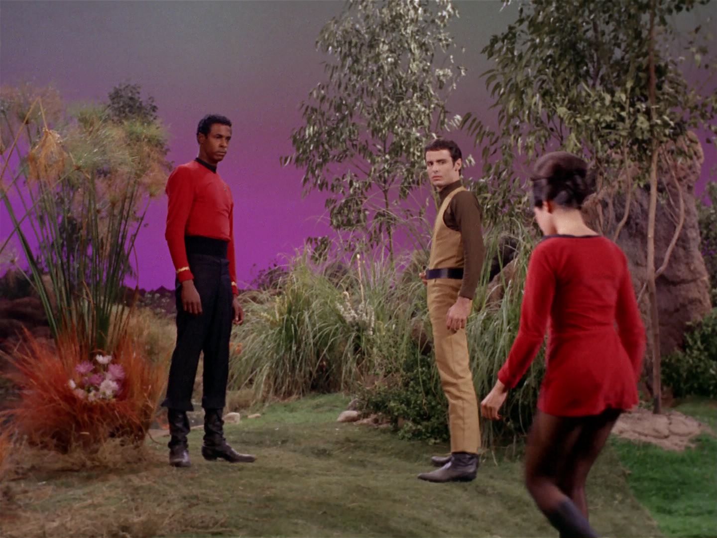 ariane179254_StarTrek_2x22_ByAnyOtherName_0829.jpg