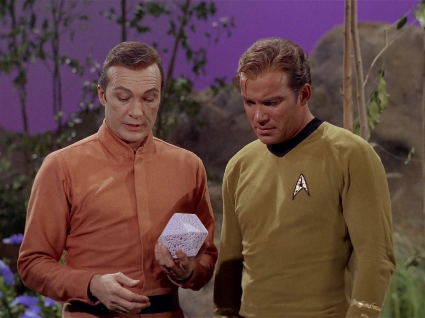 ariane179254_StarTrek_2x22_ByAnyOtherName_0938.jpg