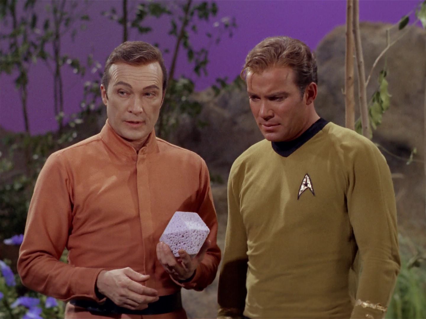 ariane179254_StarTrek_2x22_ByAnyOtherName_0945.jpg