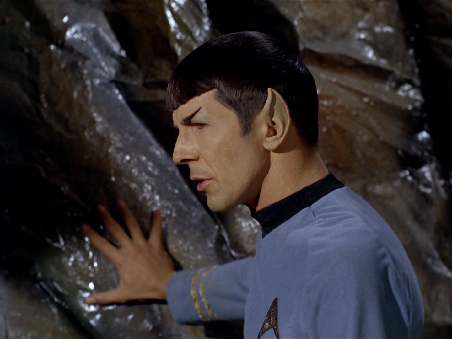 ariane179254_StarTrek_2x22_ByAnyOtherName_1030.jpg