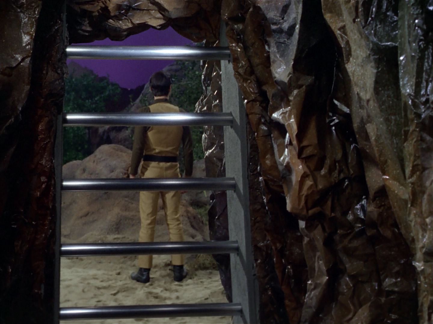 ariane179254_StarTrek_2x22_ByAnyOtherName_1196.jpg