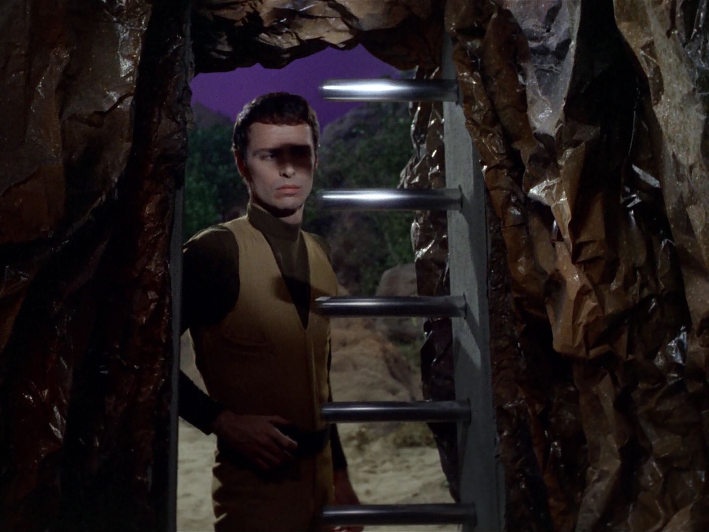 ariane179254_StarTrek_2x22_ByAnyOtherName_1232.jpg