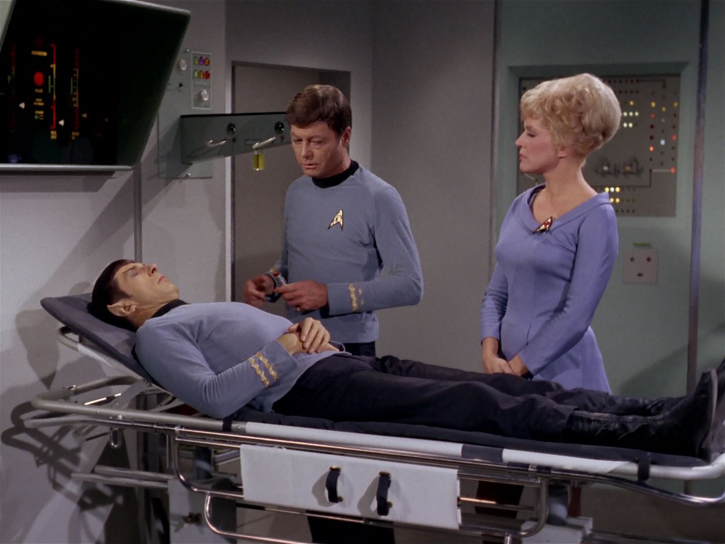 ariane179254_StarTrek_2x22_ByAnyOtherName_1294.jpg
