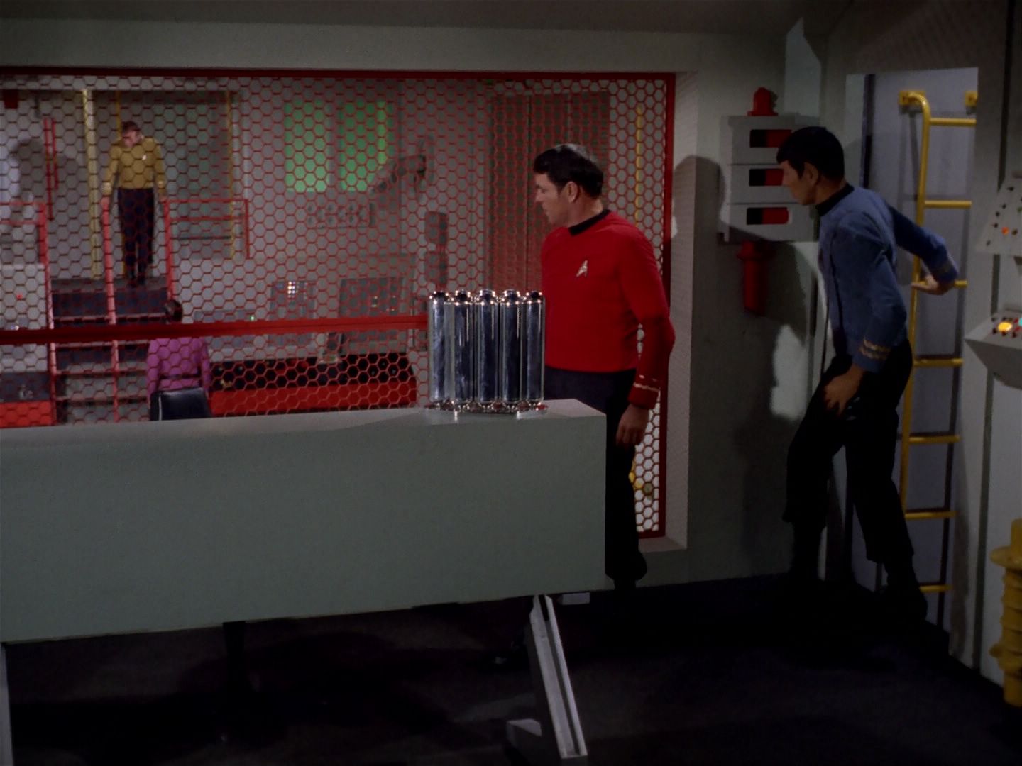 ariane179254_StarTrek_2x22_ByAnyOtherName_1496.jpg
