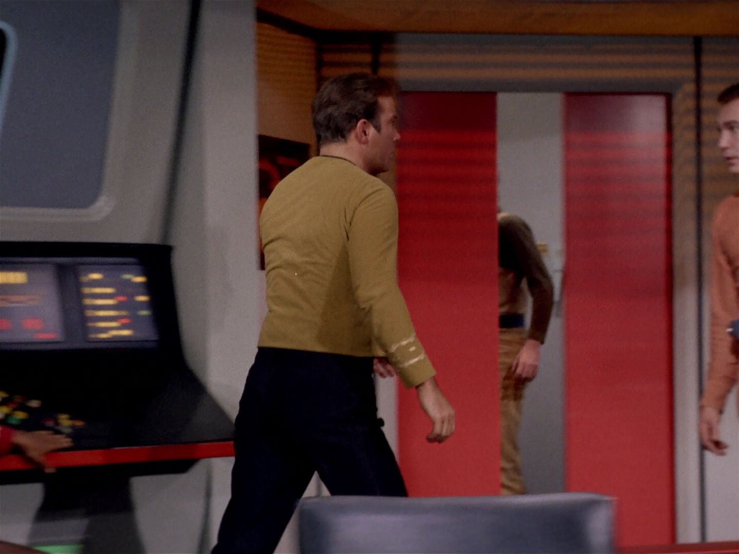 ariane179254_StarTrek_2x22_ByAnyOtherName_1808.jpg