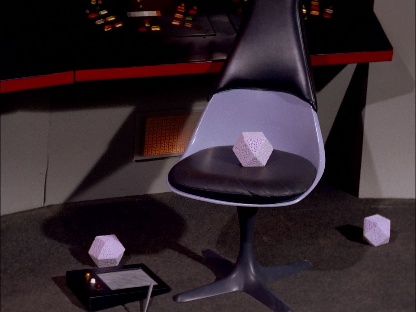 ariane179254_StarTrek_2x22_ByAnyOtherName_1888.jpg