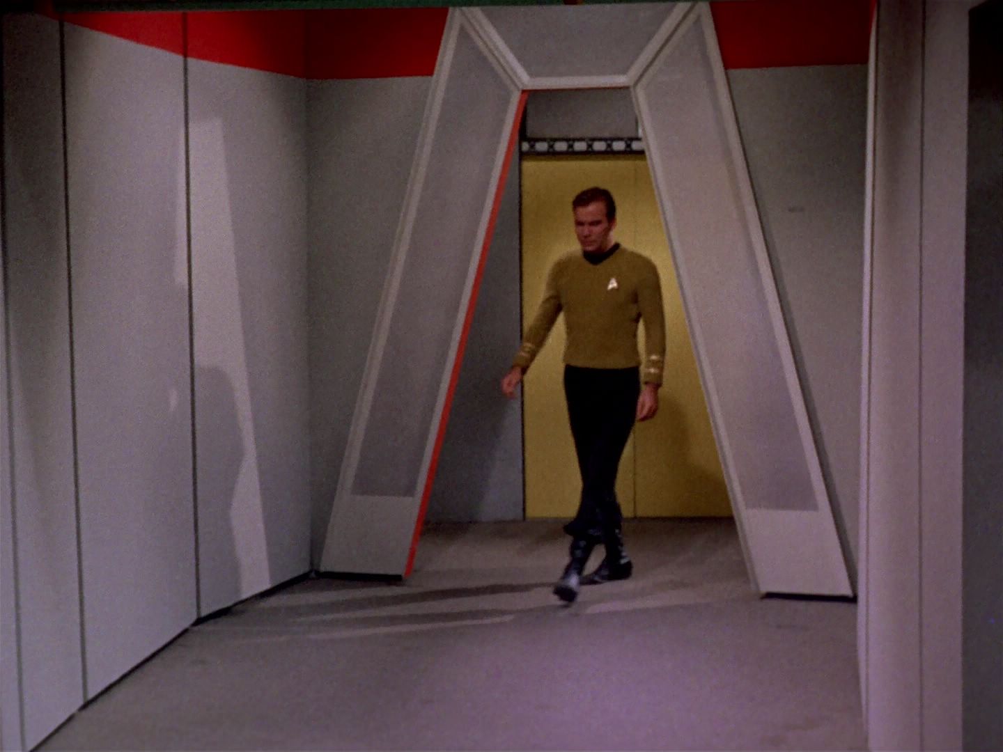 ariane179254_StarTrek_2x22_ByAnyOtherName_1910.jpg