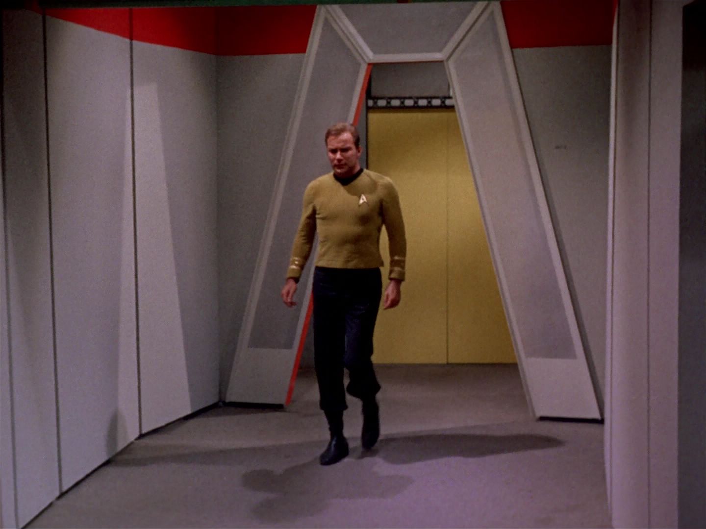 ariane179254_StarTrek_2x22_ByAnyOtherName_1911.jpg