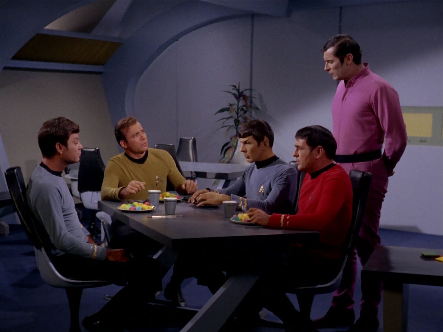 ariane179254_StarTrek_2x22_ByAnyOtherName_1999.jpg