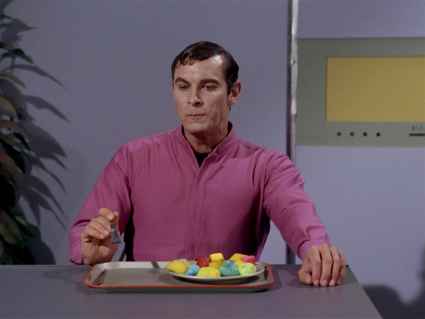 ariane179254_StarTrek_2x22_ByAnyOtherName_2088.jpg
